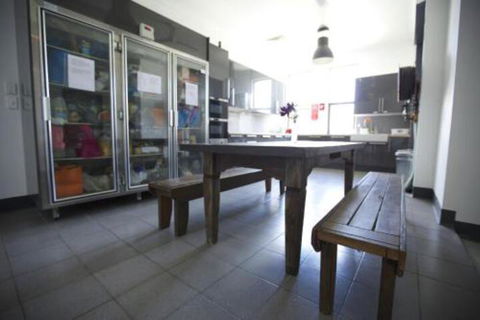 EBS Sydney Hostel - Hotel WA 5