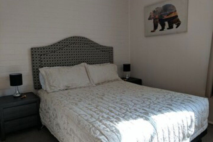 Piggoreet VIC Hotel WA