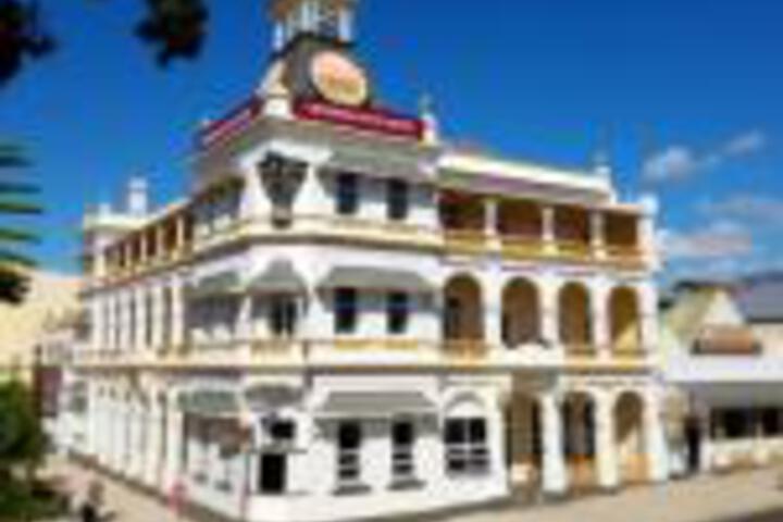 West Rockhampton QLD Hotel WA