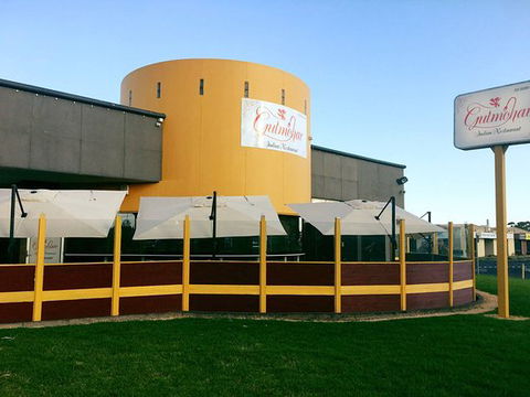Gulmohar Restaurant - Hotel WA 0