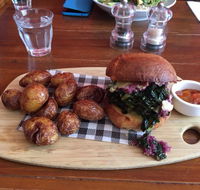 Huski Cafe - Hotel WA