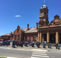 Railway Cafe  Tracks Bar - Hotel WA
