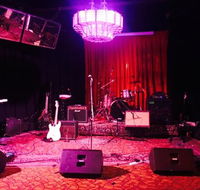 Lazybones Lounge Restaurant  Bar - Hotel WA