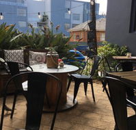 Side Street Cafe  Bar - Hotel WA