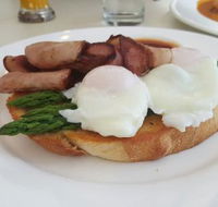 Hughzies Lakeside Brasserie - Hotel WA