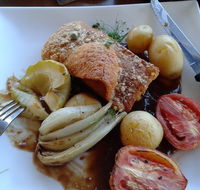 Swill 'N' Grill - Hotel WA