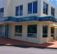 Living Gourmet Cafe - Hotel WA
