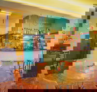 Aunty Eds - Hotel WA