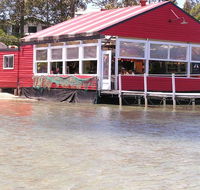 Quarterdeck - Hotel WA