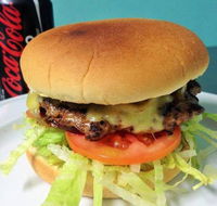 Leeton Tourist Supermarket - Hotel WA