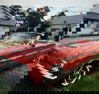 Settler's Cottage and Diner