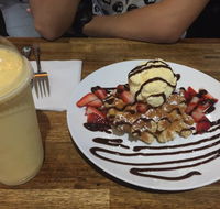 Clyde Treats Petite Yum