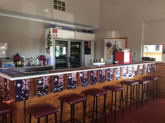 Dingee ACT Hotel WA