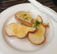 Oaks Brasserie and Yarralumla Gallery - Hotel WA