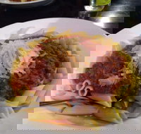 Yarra Valley Restaurant  Courtyard - Hotel WA