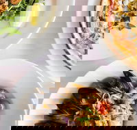 Hala's Cafe - Hotel WA