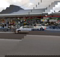 Clyde Treats Petite Yum