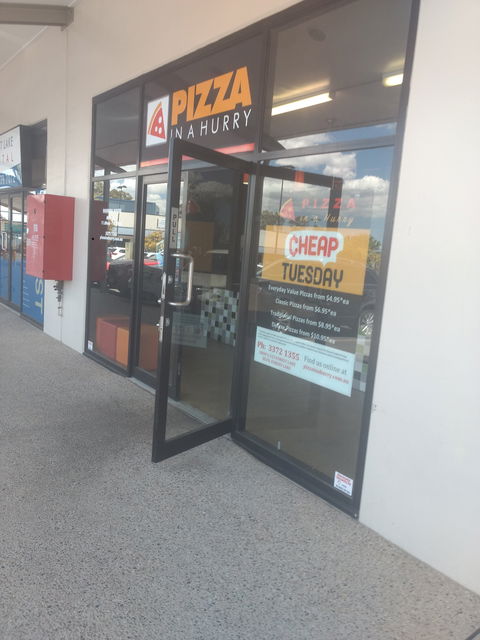 Pizza In A Hurry - Hotel WA 0