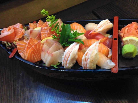 Kinjo Japanese Restaurant And Sushi Bar - Hotel WA 0