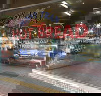 Sunny Tran Hot Bread - Hotel WA