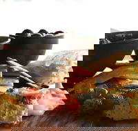 Two Friends - Hotel WA