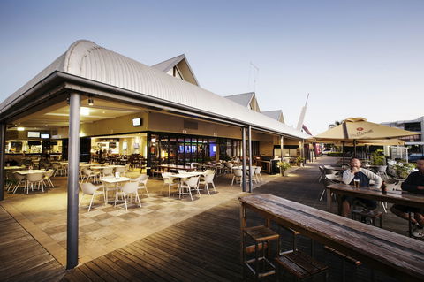 Kawana Waters Hotel - Hotel WA 0