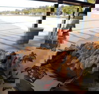 Longboard Bar and Grill - Hotel WA