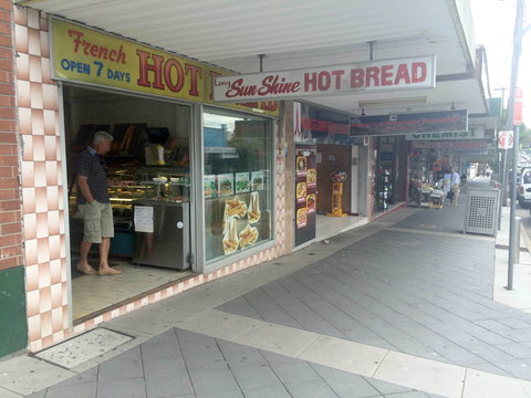 Long Sunshine Hot Bread - Hotel WA 0