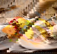 The Coffee Club - Bankstown - Hotel WA