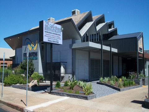 75 On Arthur At The Wellington Soldiers Memorial Club - Hotel WA 0