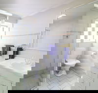 Caf Harmony Espresso Bar - Hotel WA