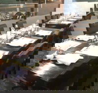 Ivanhoe Tavern Charcoal Grill Steakhouse - Hotel WA