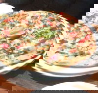 Station Bar  Woodfired Pizza - Hotel WA