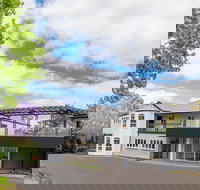 The Glasshouse and Bergin Lounge at Clouds Montville