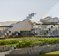 Harrigans Irish Pub and  Harrington River Lodge - Hotel WA
