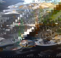 Barefoot Art Food Wine - Hotel WA