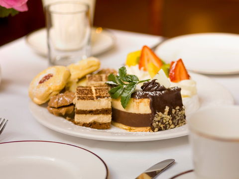 Avenue Restaurant & Lobby Bar - Hotel WA 0