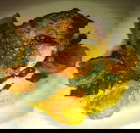 Yum Yum Eatery - Hotel WA