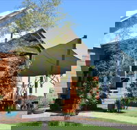The Wicked Virgin and Calico Town Wines - Hotel WA