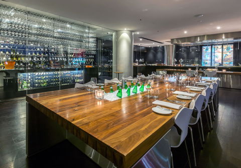 Vintaged Bar + Grill - Hotel WA 0