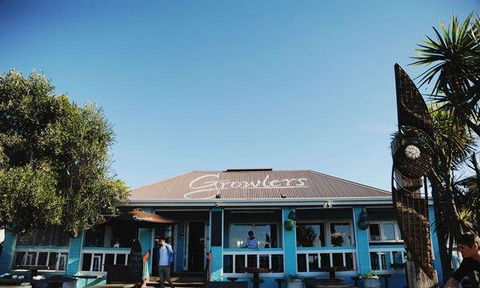 Growlers - Hotel WA 1