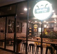 Munkeeskins Cafe - Hotel WA