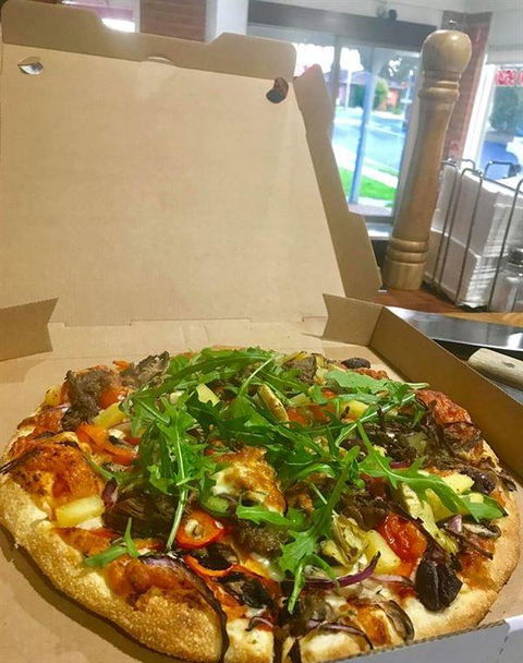 Harriman's Pizza Pasta And Grill - Hotel WA 4