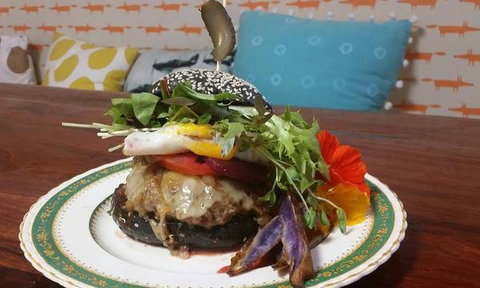 Mervyn Roy's - Hotel WA 7