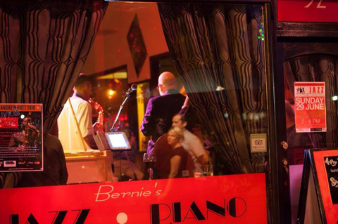 Bernie’s Jazz & Piano Bar - Hotel WA 3