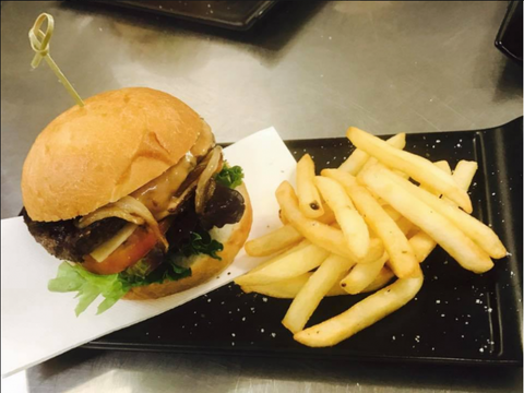 Woods And Irons Restaurant @ The Moranbah Golf Club - Hotel WA 1