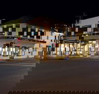 Manjit's Indian Restaurant - Hotel WA