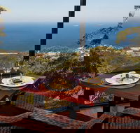 Tumbling Waters Retreat  Restaurant - Hotel WA