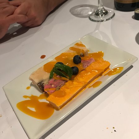 Moksha Indian Restaurant - Hotel WA 0