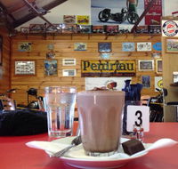 Burt Munro Motorcycle Cafe - Hotel WA